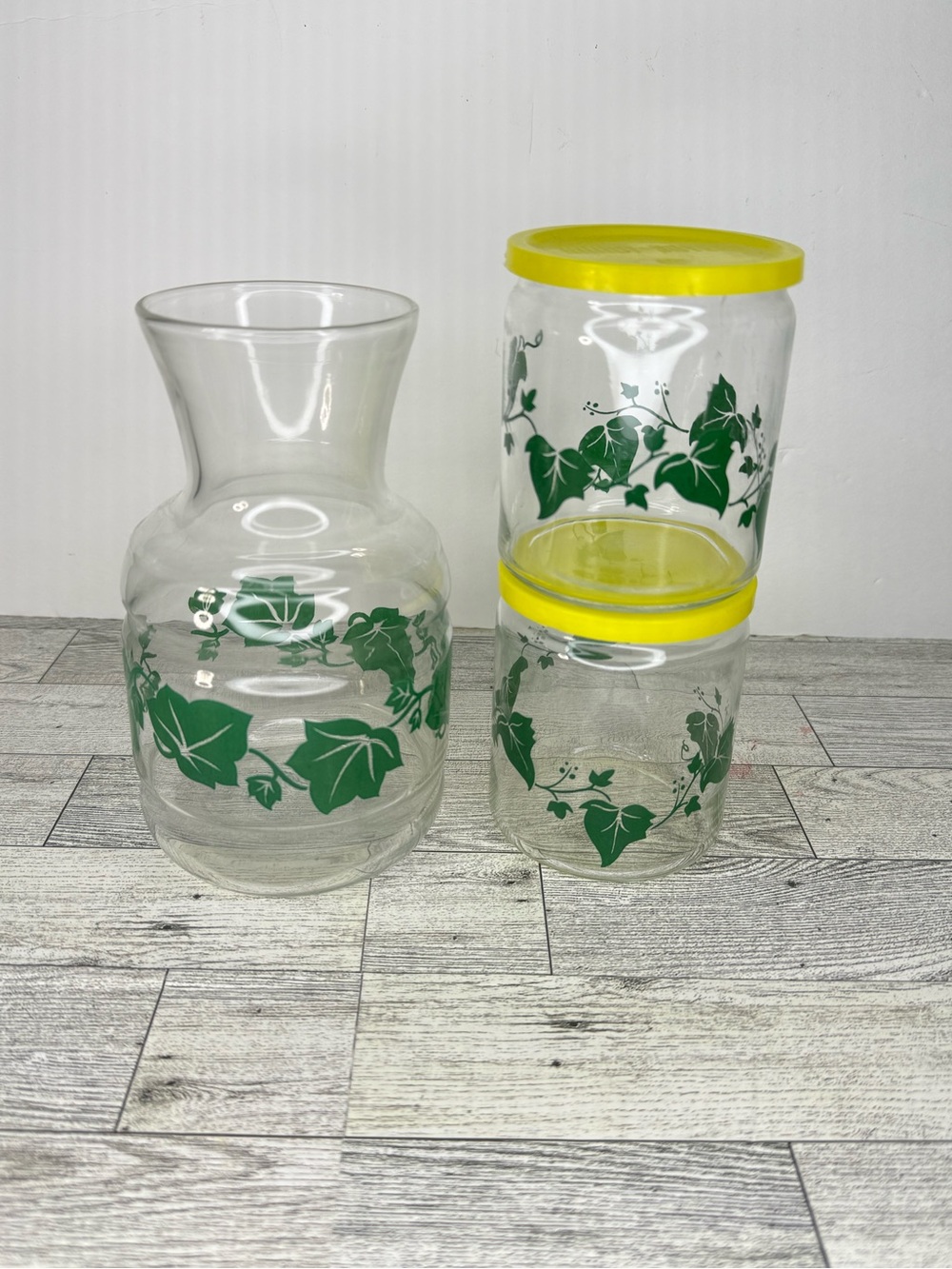 Vintage Handi Saver Decanter Pitcher & Glasses Set Yellow Lids Green Ivy Design